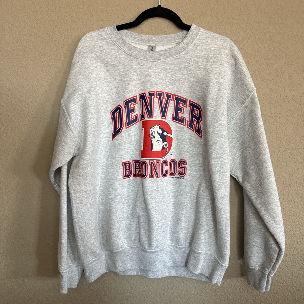 Denver Broncos Gray Unisex Sweatshirt - New Without Tags - Size Large